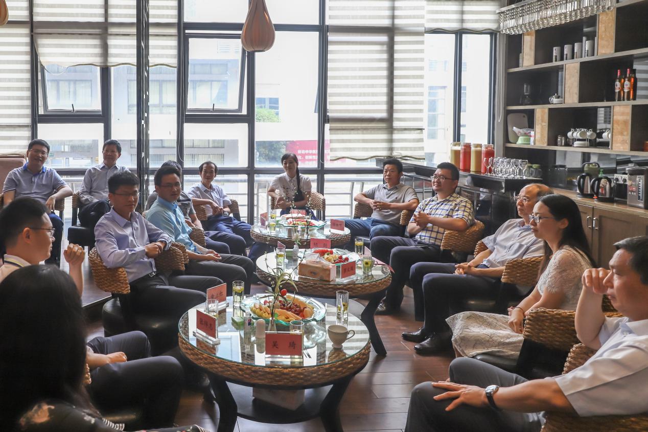 Beat365唯一官方网站成功举办首期高层次人才学术午餐会(图)